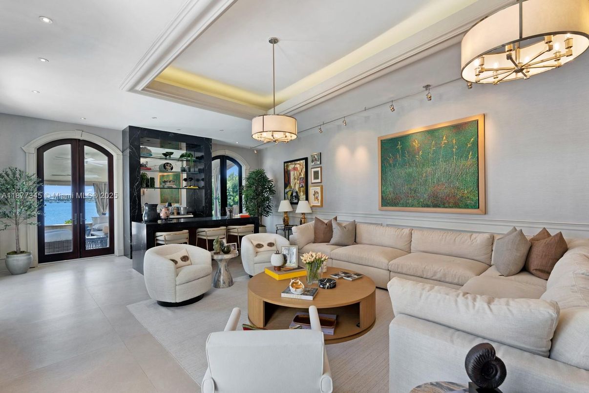 Chandelier, Interior, Living room, Pendant Lights, Recessed Lighting, Water
