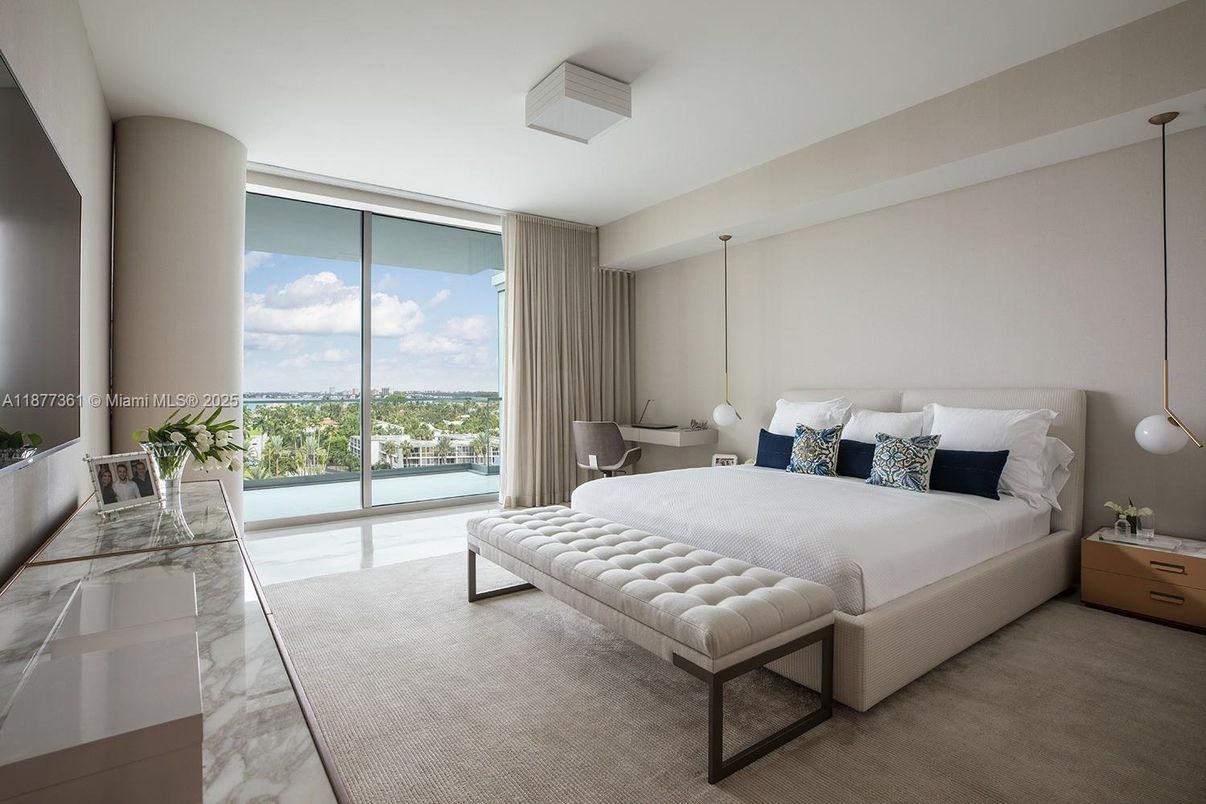 Bedroom, Interior, Pendant Lights