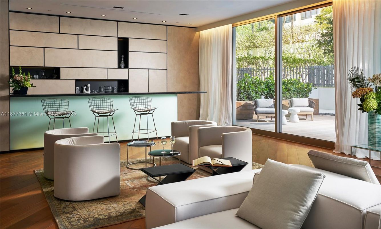 Interior, Kitchen, Living room, Recessed Lighting, Wood Texture Flooring
