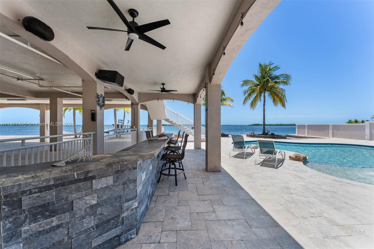 Exterior, Outdoor Kitchen, Pool, Water