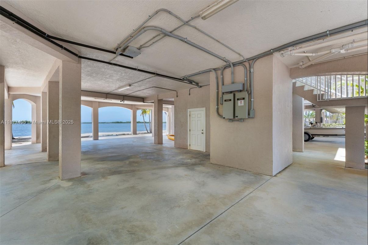 Garage, Interior, Water