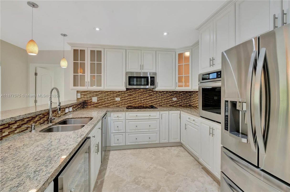 Interior, Kitchen, Pendant Lights, Recessed Lighting, Stainless Steel Appliances