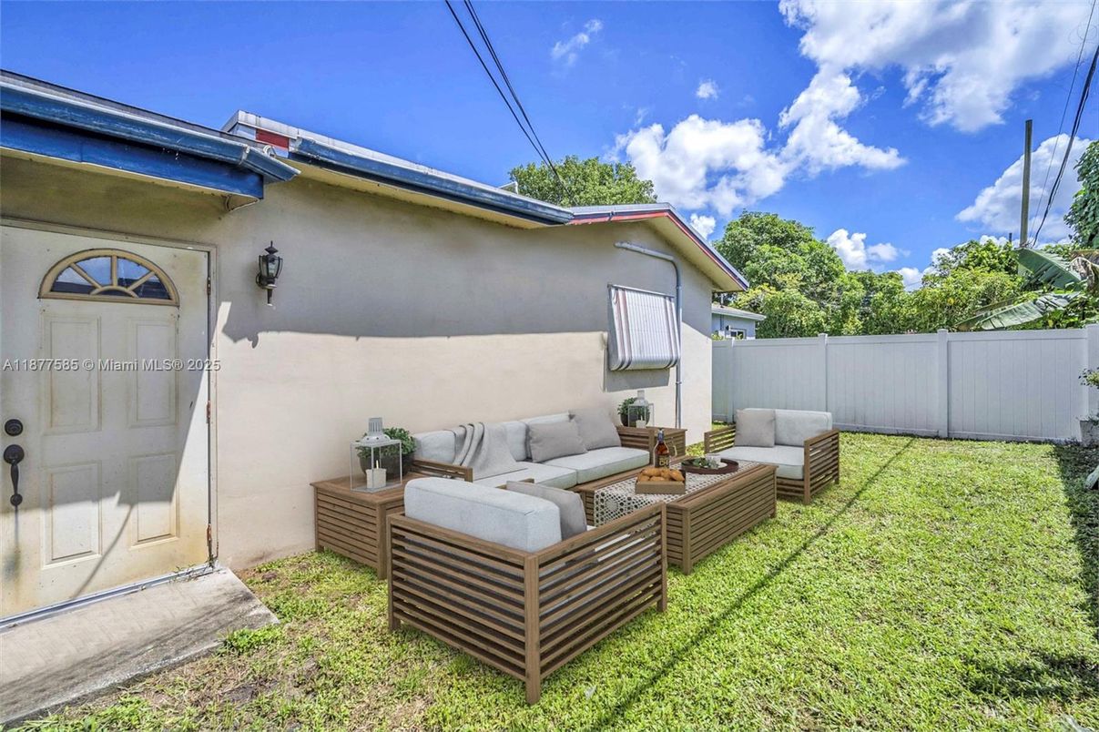 Backyard, Exterior