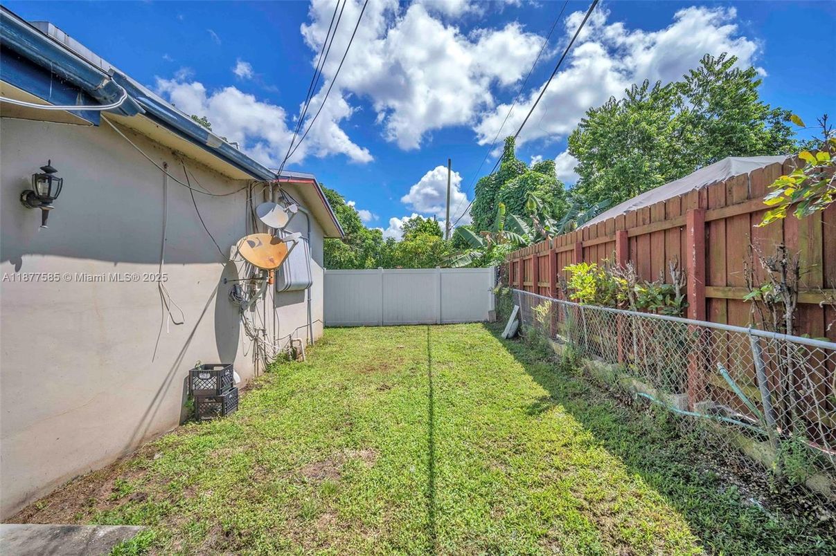 Backyard, Exterior