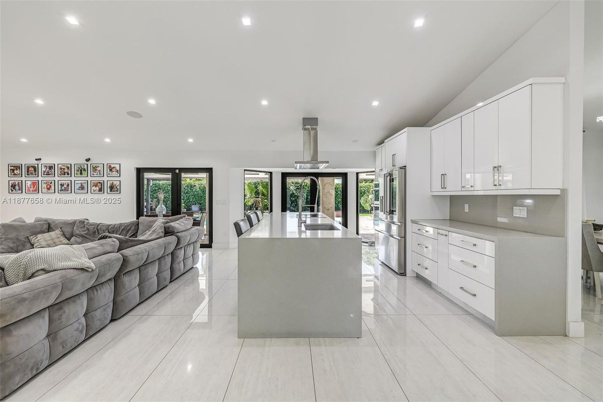 Interior, Kitchen, Living room, Recessed Lighting