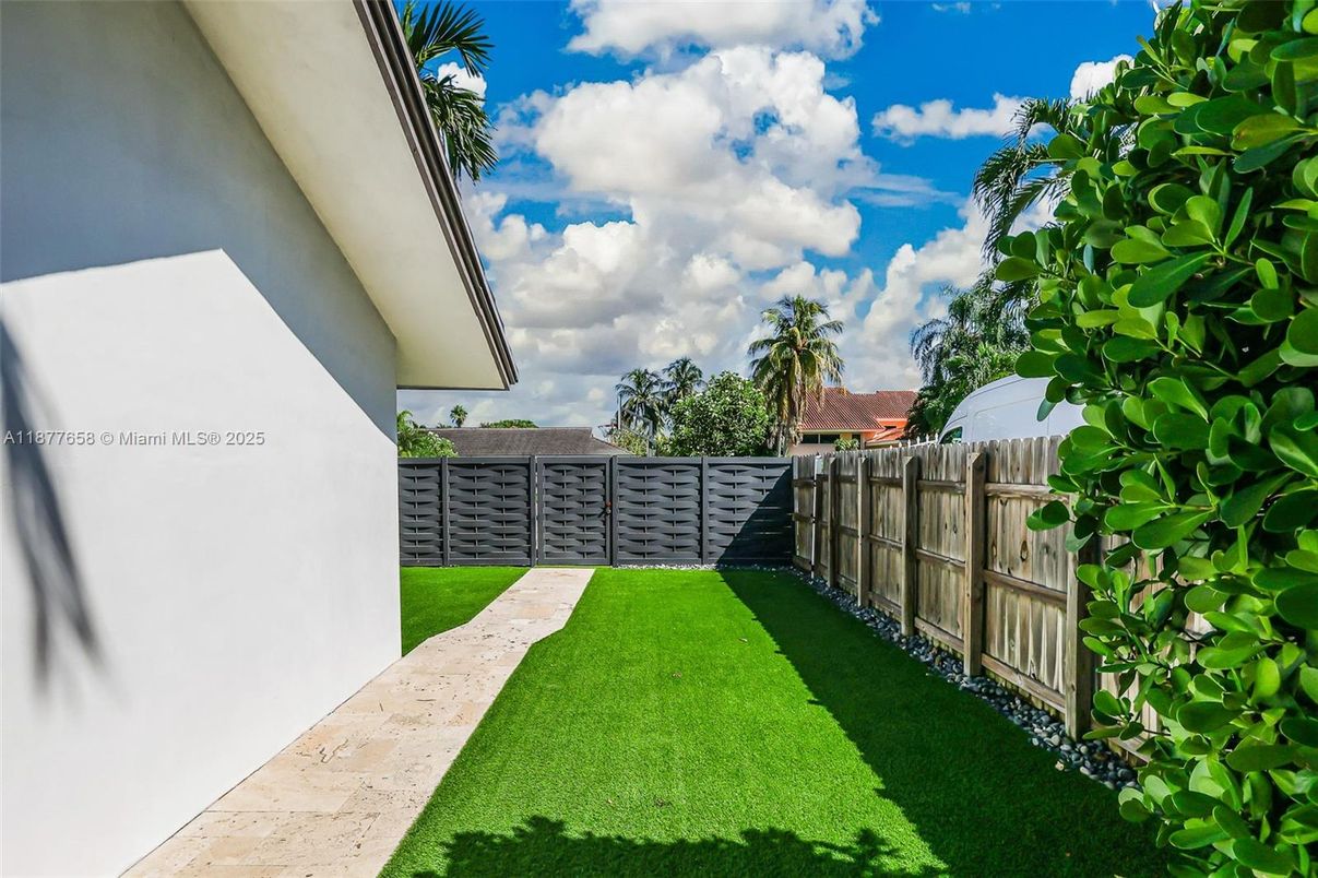 Backyard, Exterior