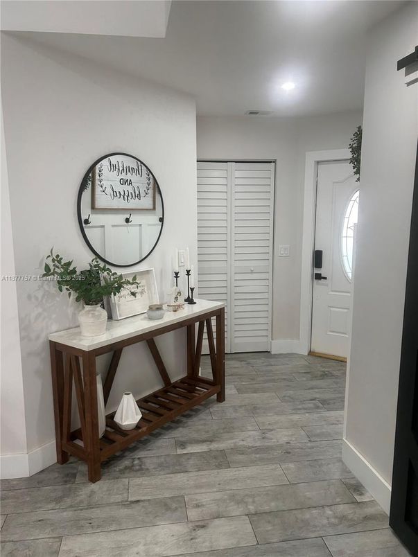 Interior, Recessed Lighting, Wood Texture Flooring