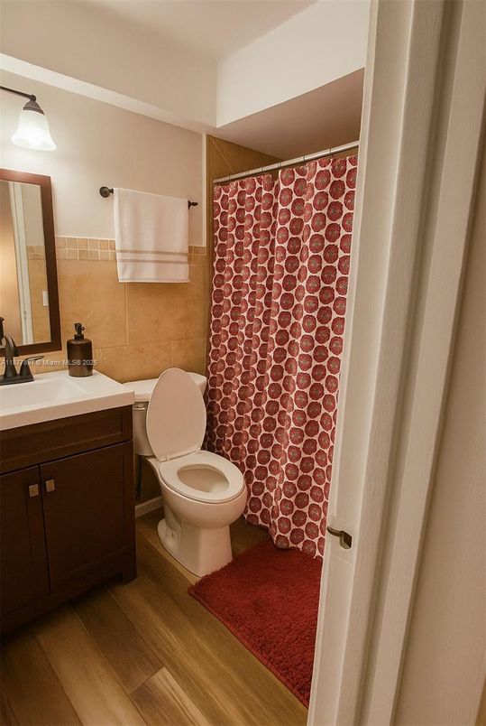 Bathroom, Interior, Wood Texture Flooring