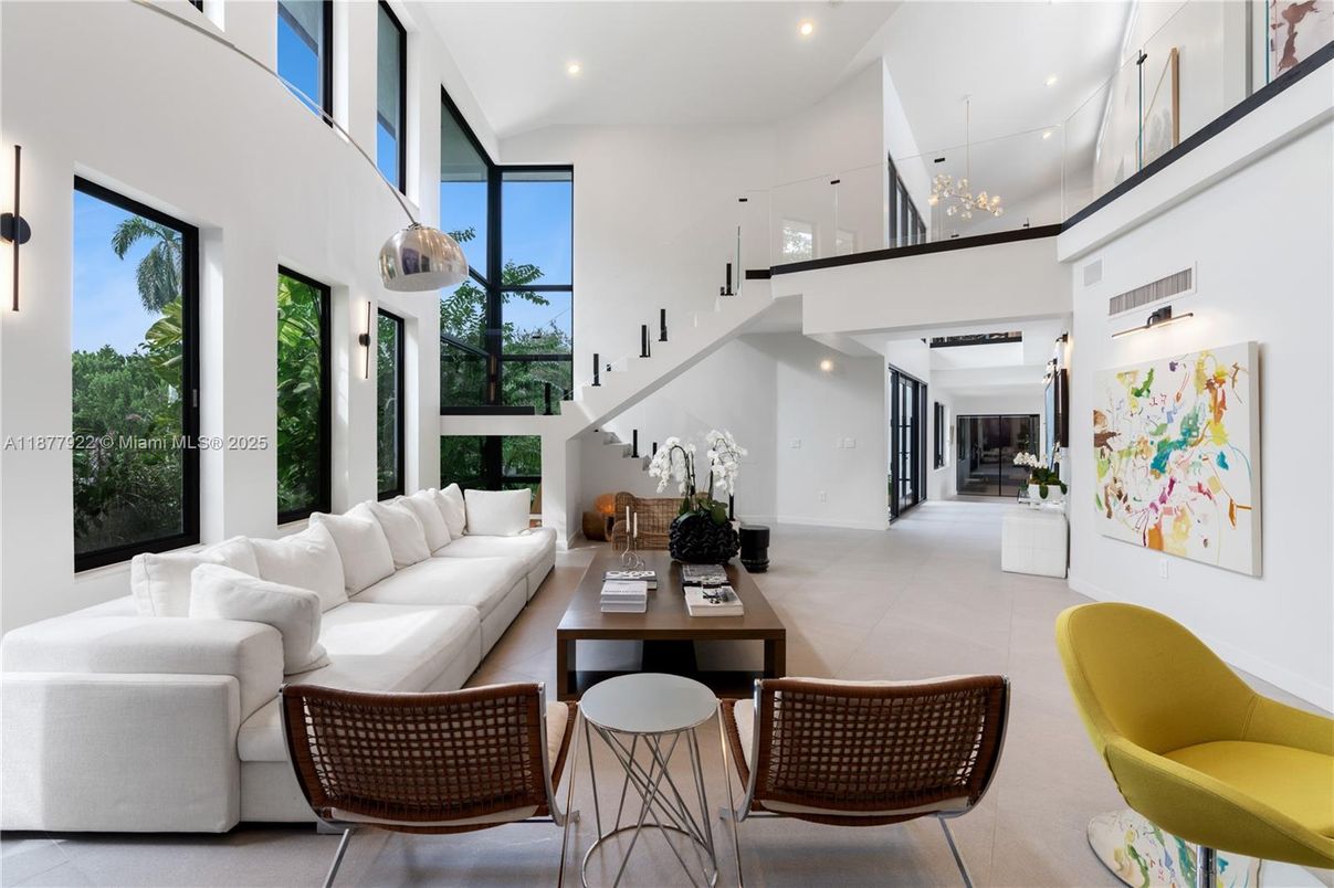 Interior, Living room, Pendant Lights, Recessed Lighting