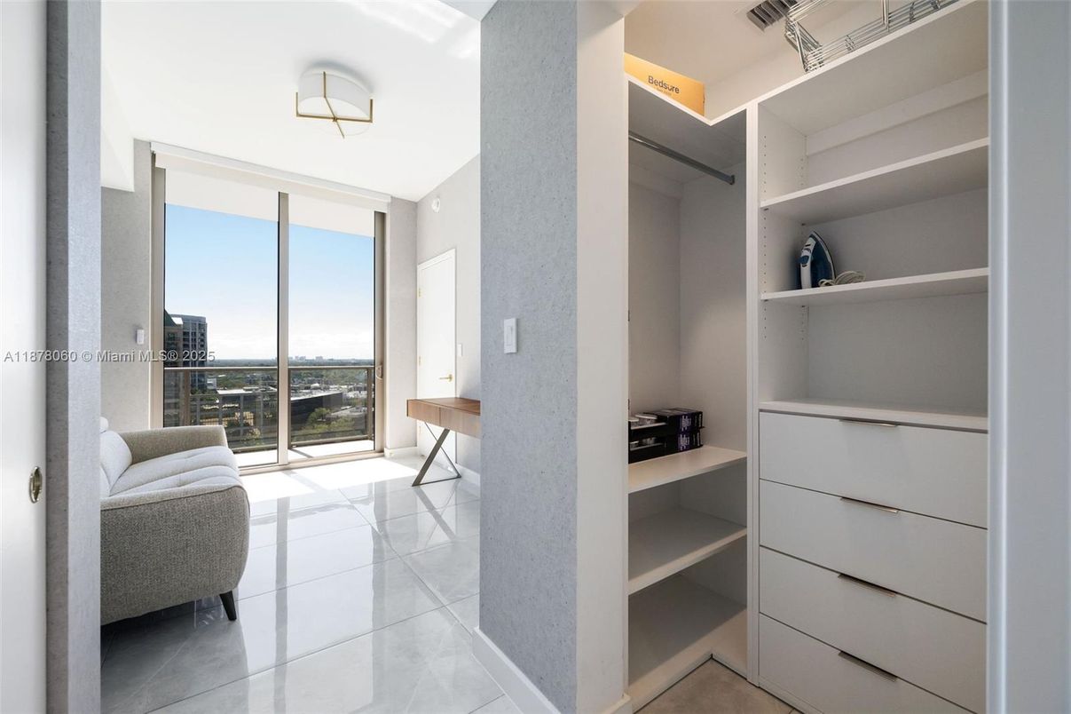 Interior, Walk-in Closets