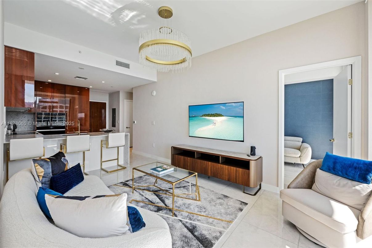 Interior, Kitchen, Living room, Pendant Lights, Recessed Lighting
