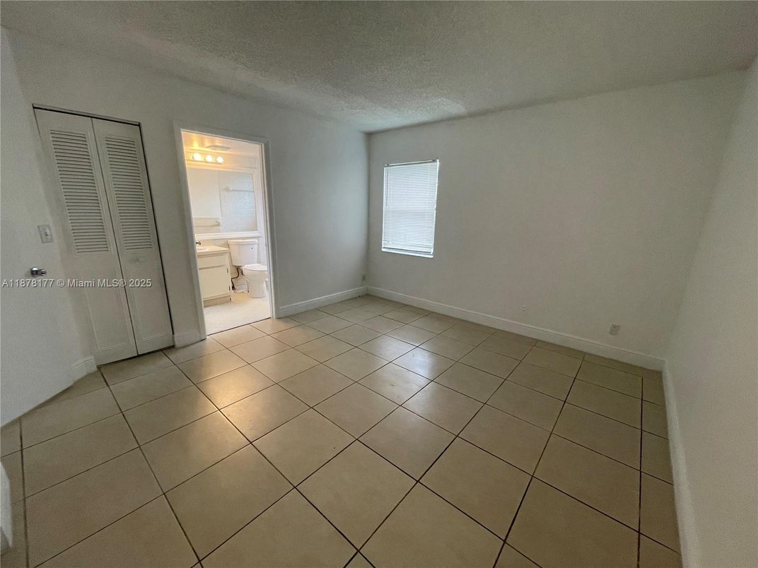 Bathroom, Empty room, Interior