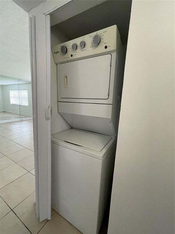 Interior, Utility Closets, Washer