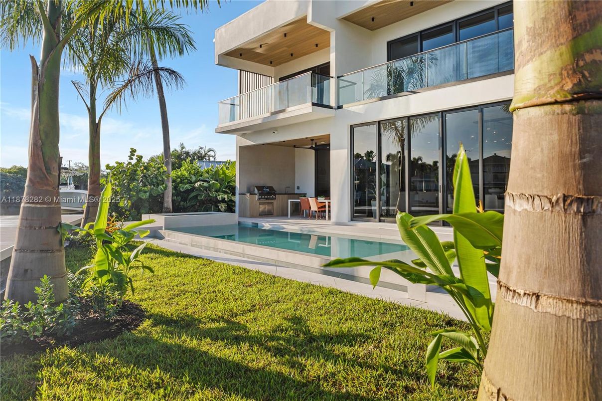 Backyard, Exterior, Pool