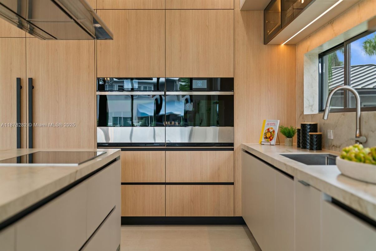 Interior, Kitchen, Stainless Steel Appliances