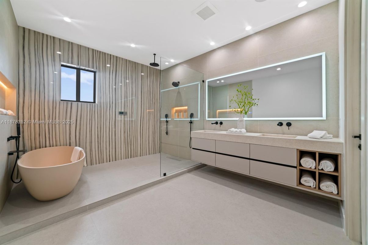 Bathroom, Dual Sink Vanities, Free Standing Baths, Glass Shower, Interior, Recessed Lighting