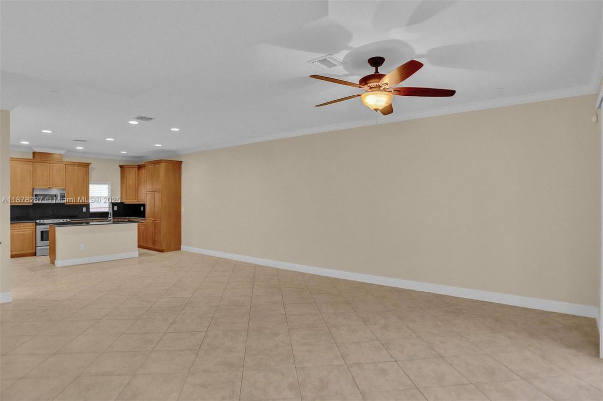 Empty room, Interior, Kitchen, Recessed Lighting