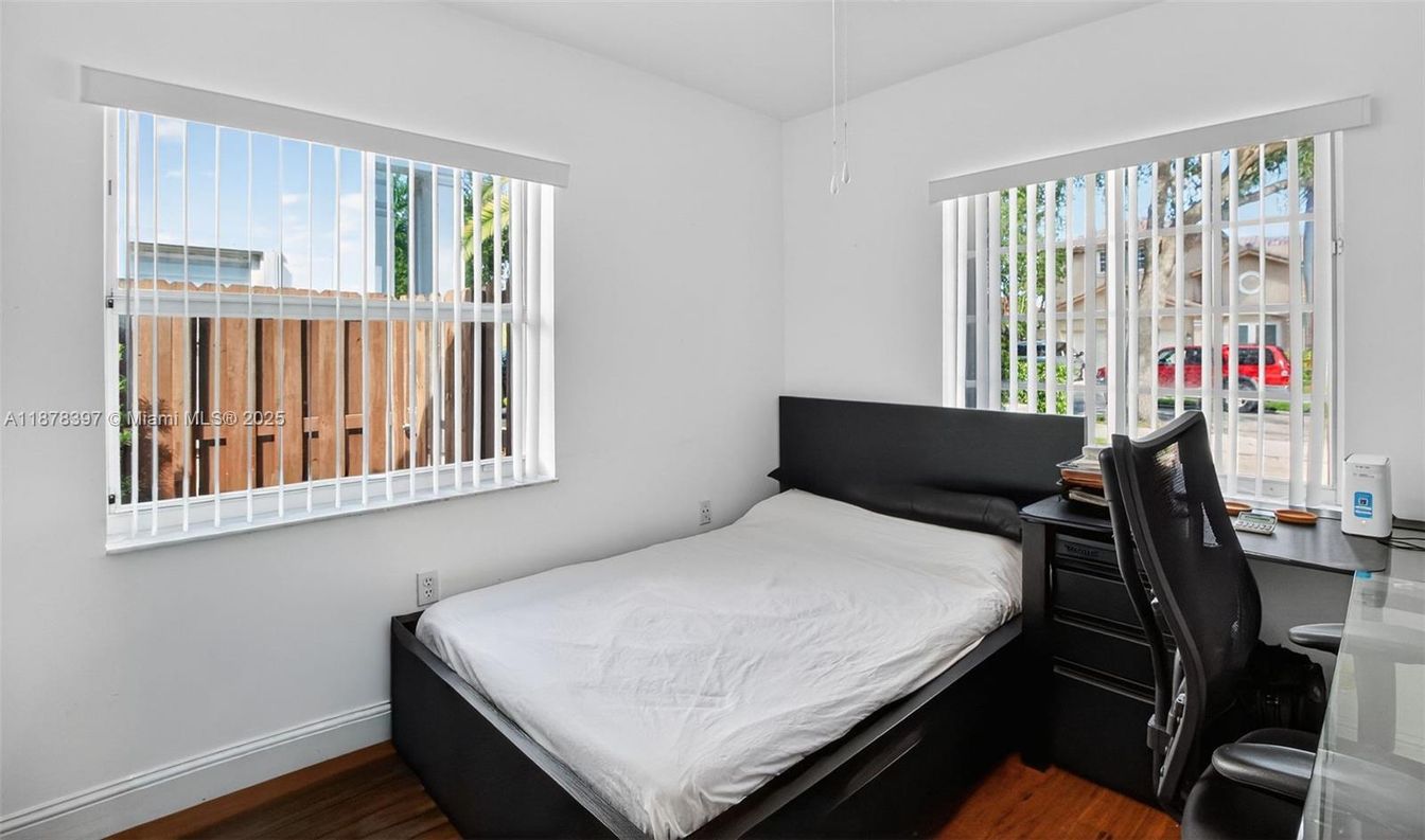 Bedroom, Home Office, Interior, Wood Texture Flooring