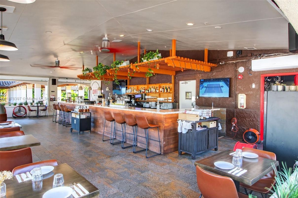 Dining room, Interior, Pendant Lights, Recessed Lighting