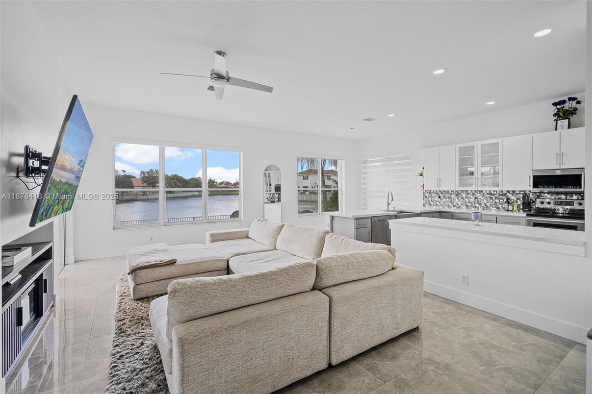 Interior, Kitchen, Living room, Recessed Lighting, Stainless Steel Appliances, Water