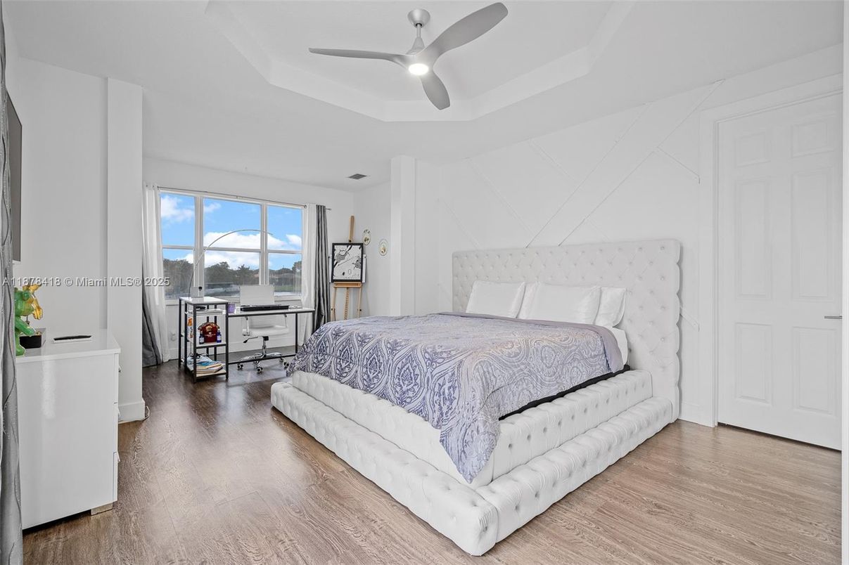 Bedroom, Interior, Water, Wood Texture Flooring