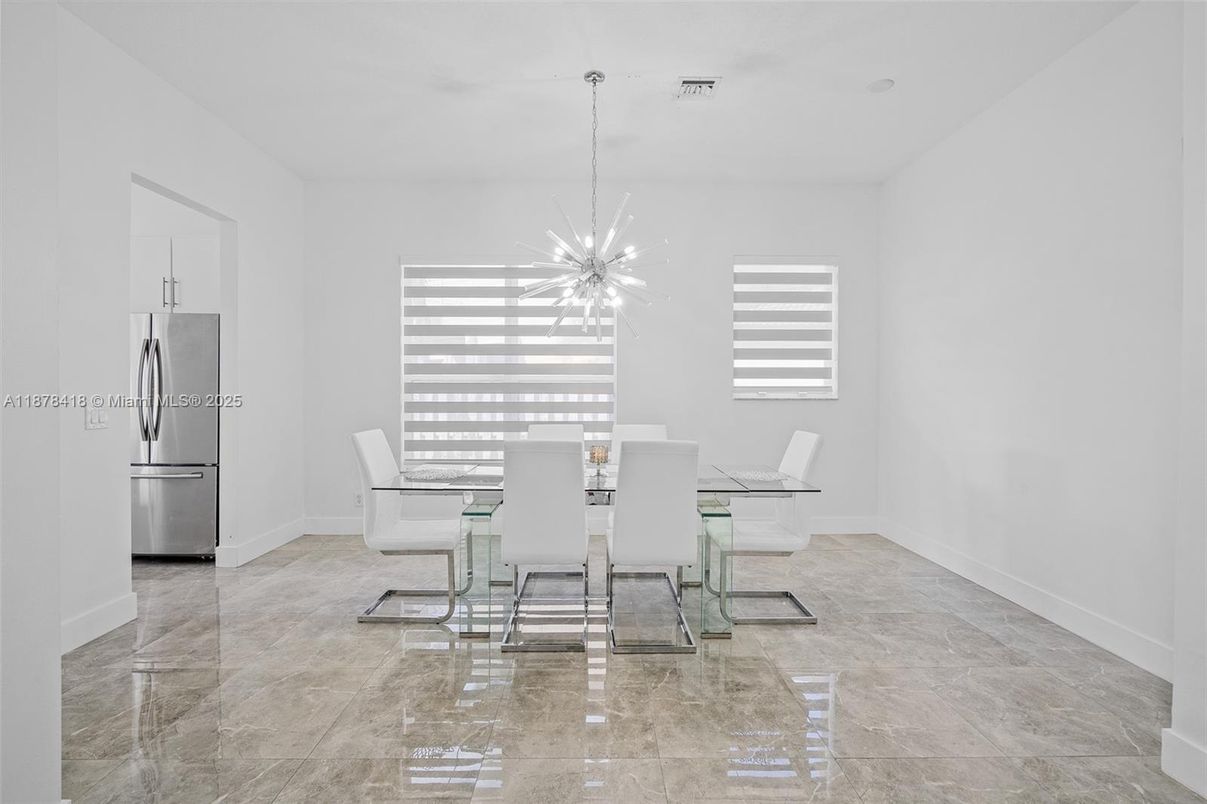 Dining room, Interior, Pendant Lights