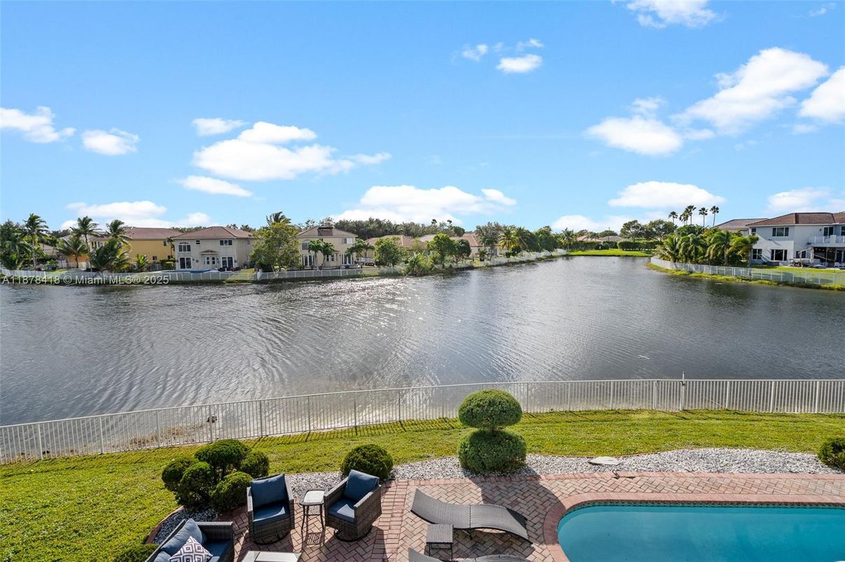 Exterior, Pool, Water