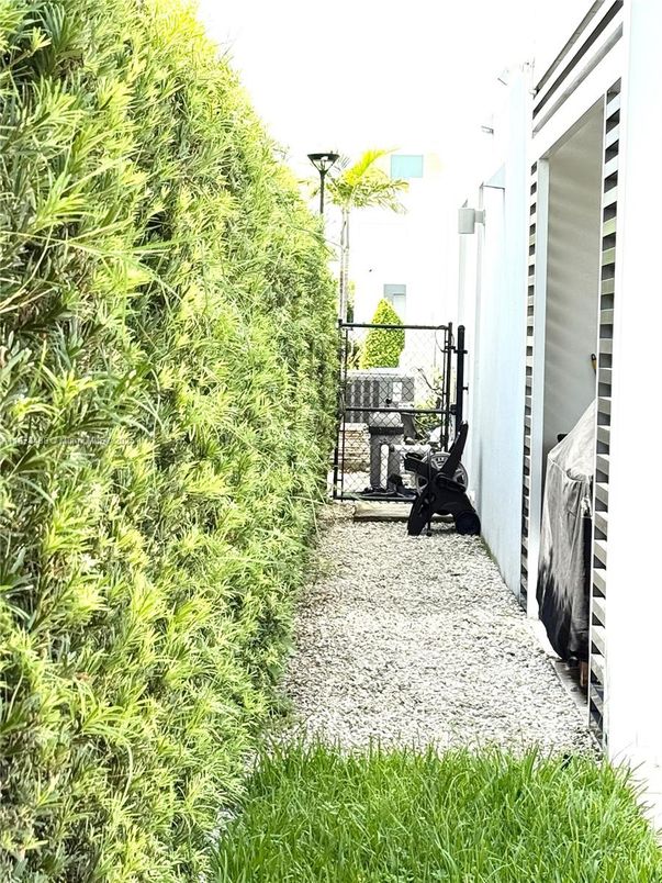 Backyard, Exterior