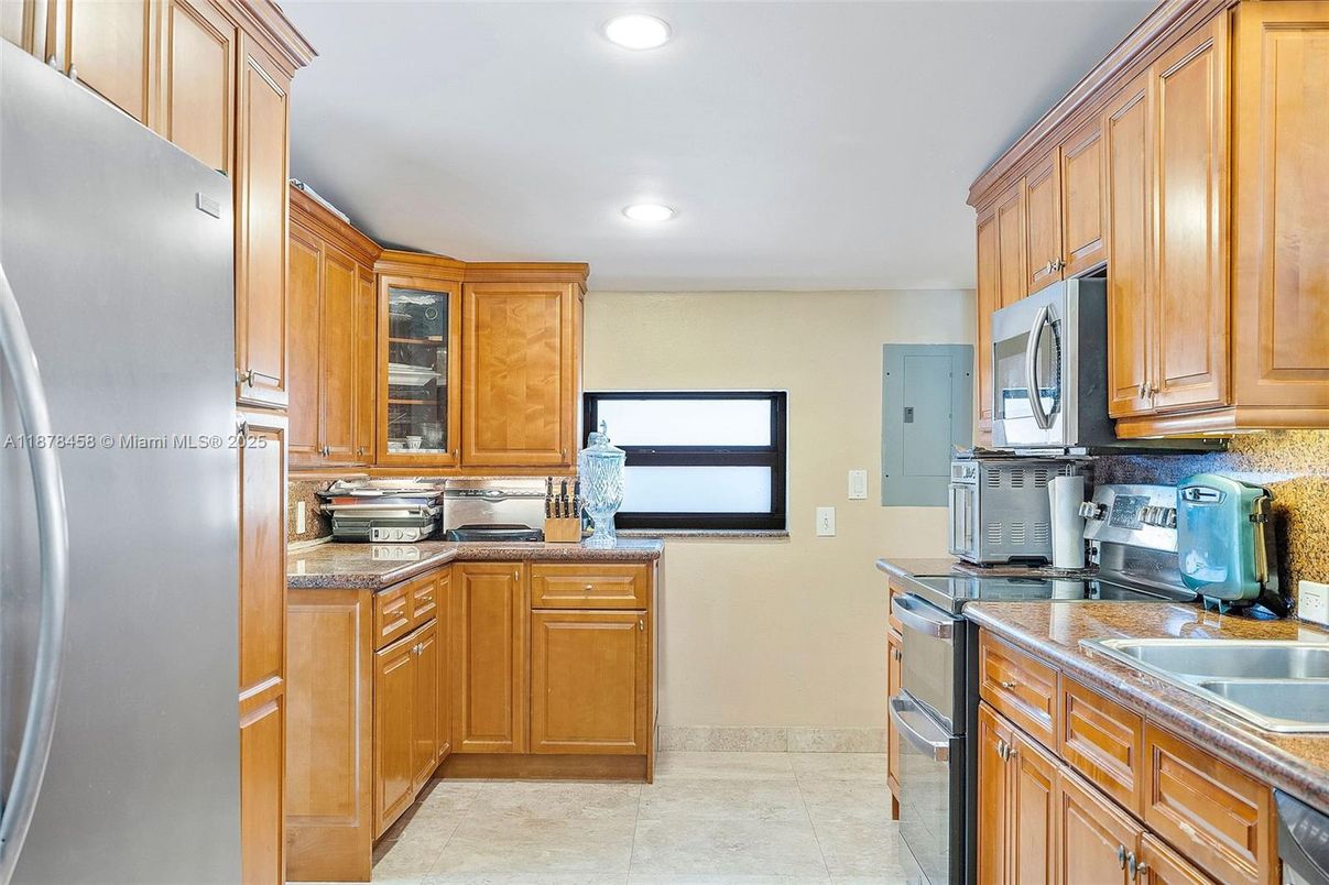 Interior, Kitchen, Recessed Lighting