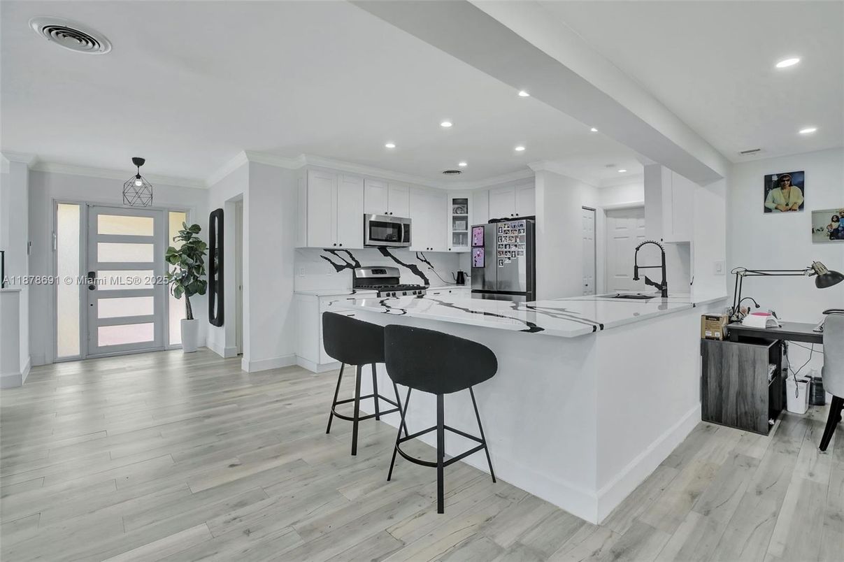Interior, Kitchen, Recessed Lighting, Wood Texture Flooring