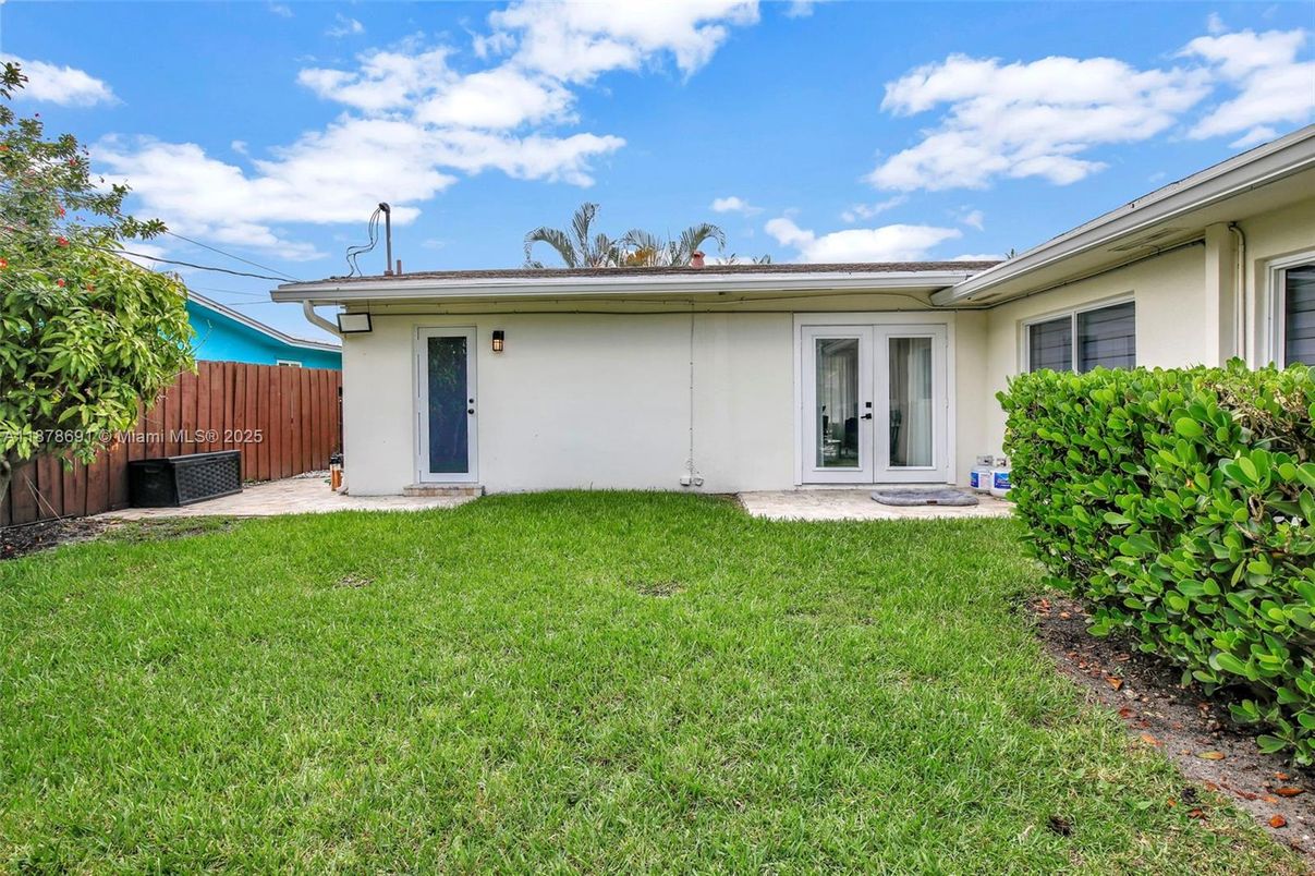 Backyard, Exterior