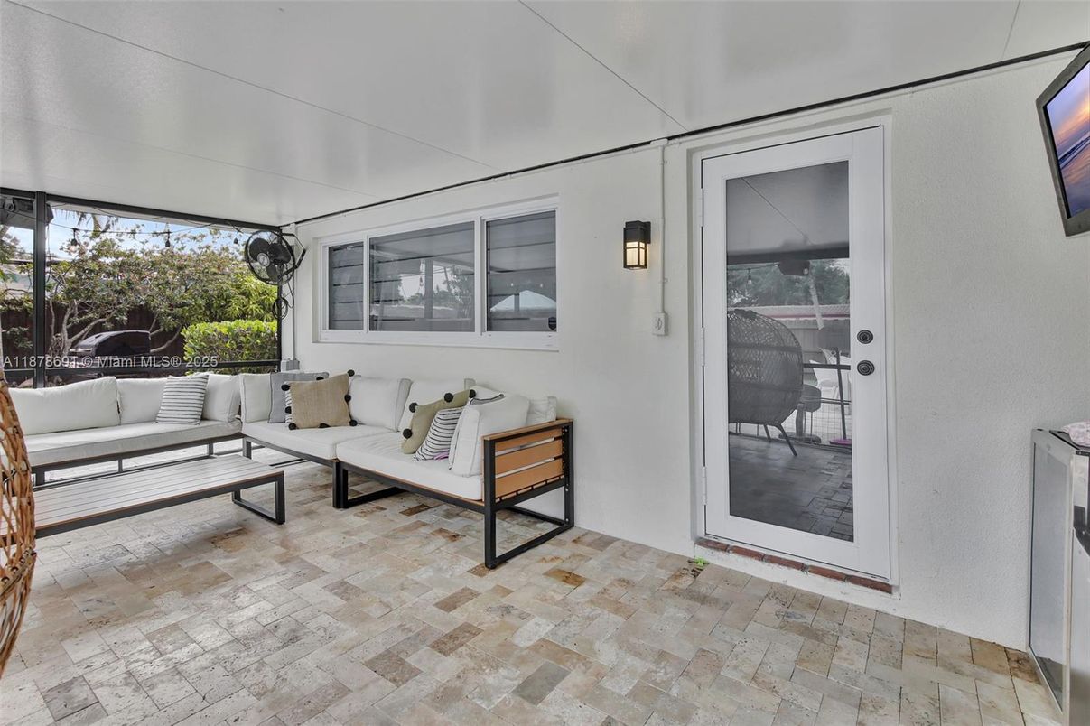 Exterior, Living room