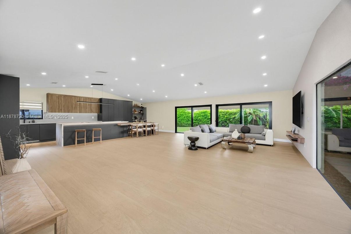 Interior, Kitchen, Living room, Pendant Lights, Recessed Lighting, Wood Texture Flooring