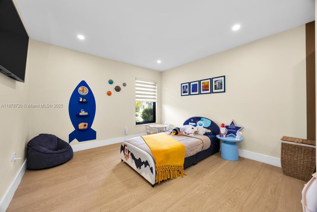 Bedroom, Interior, Recessed Lighting, Wood Texture Flooring