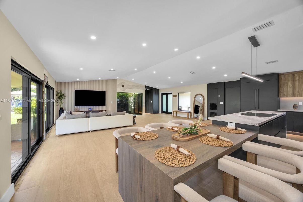 Dining room, Interior, Kitchen, Living room, Pendant Lights, Recessed Lighting, Wood Texture Flooring