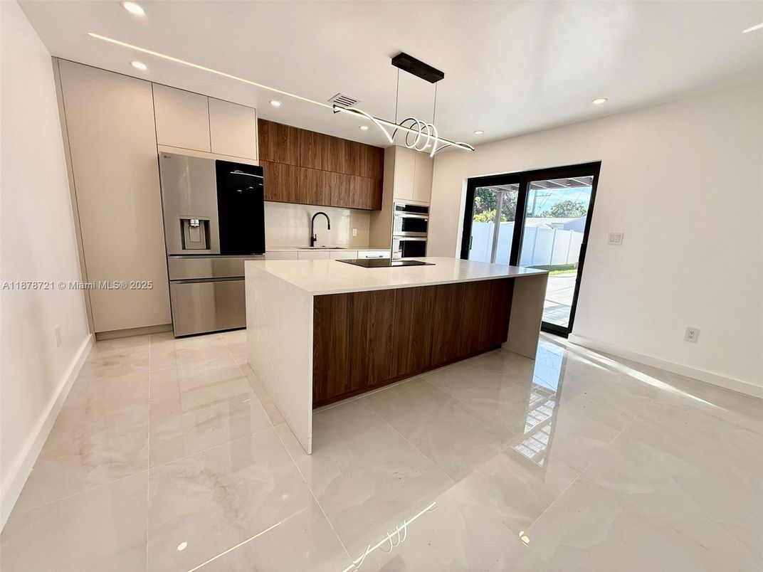 Interior, Kitchen, Pendant Lights, Recessed Lighting, Stainless Steel Appliances
