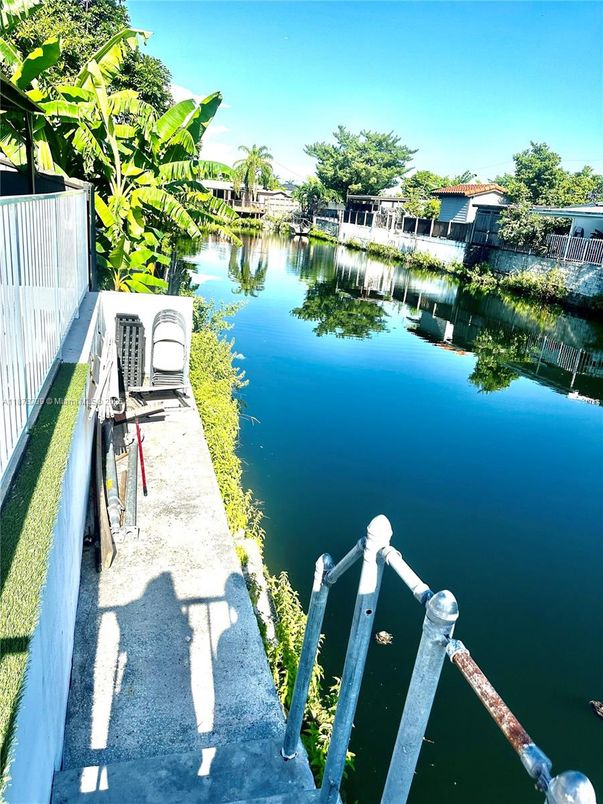 Exterior, Water