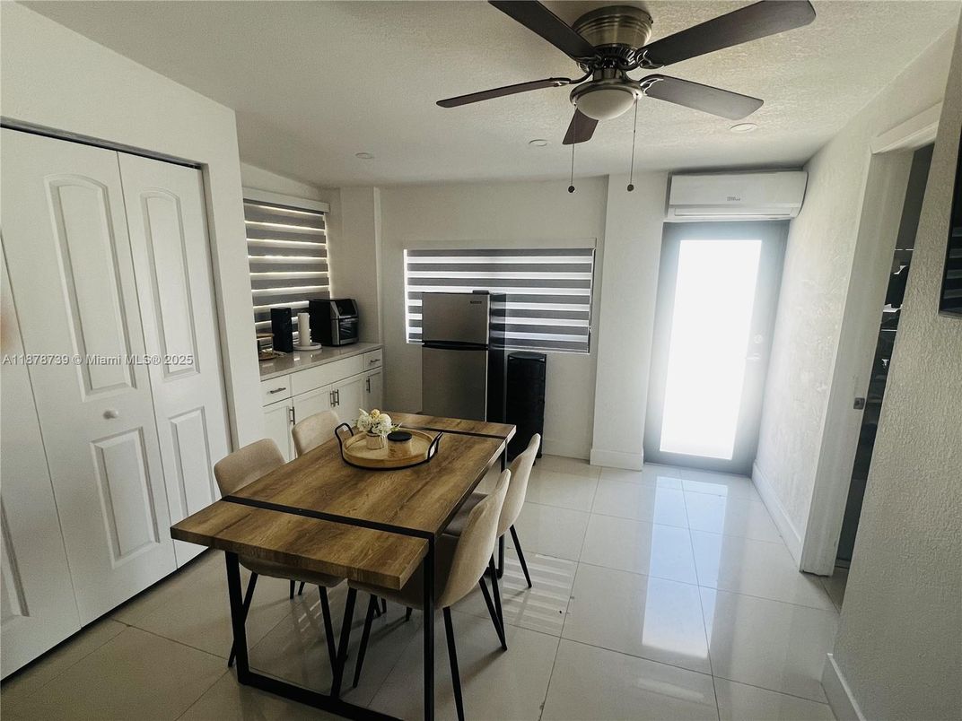 Dining room, Interior
