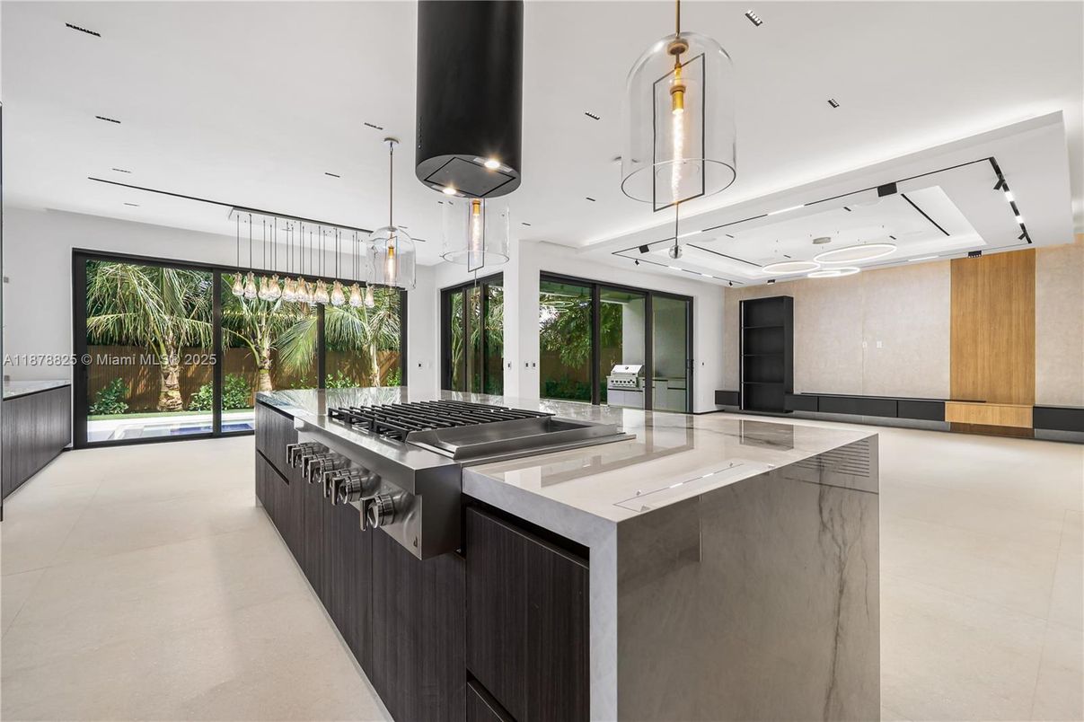 Interior, Kitchen, Pendant Lights, Recessed Lighting