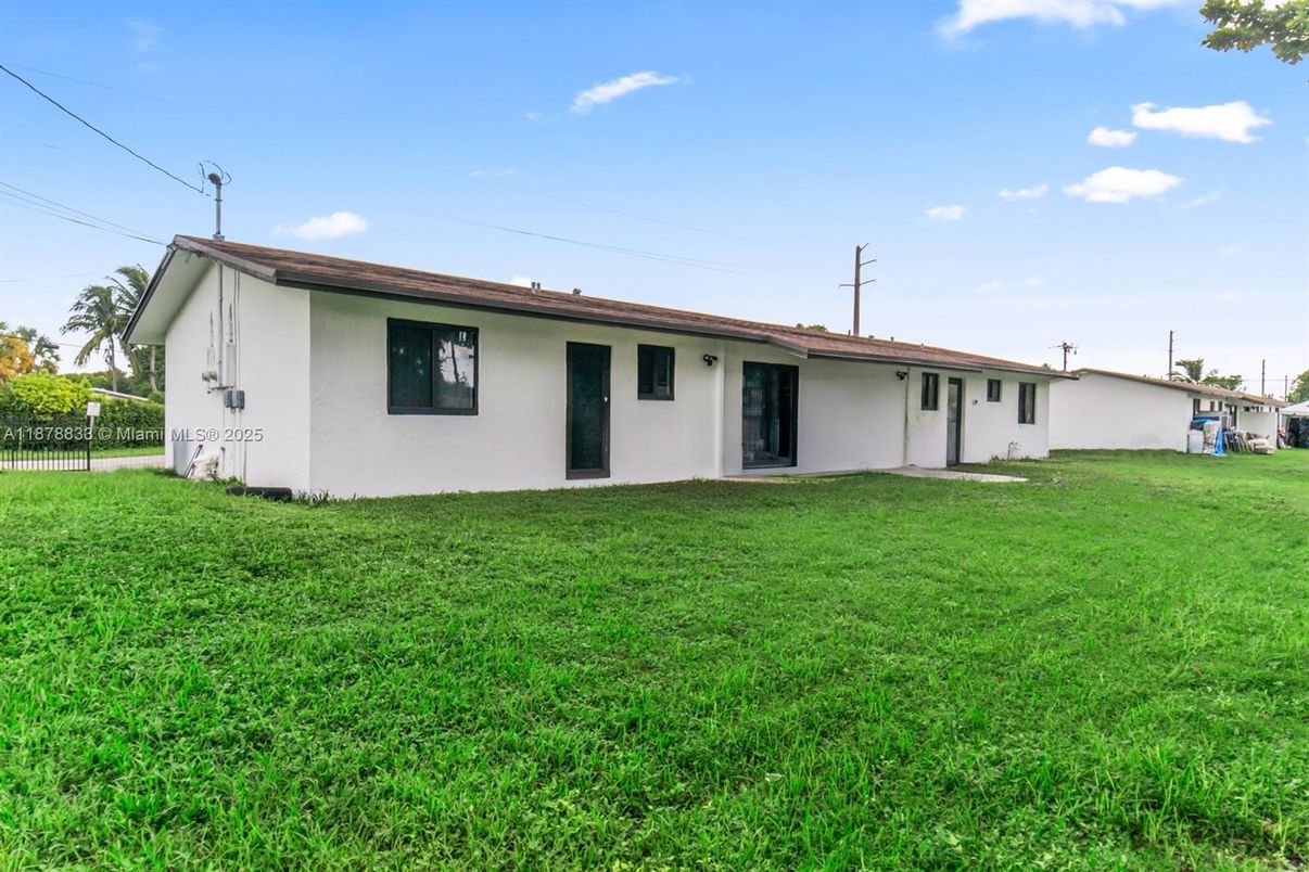 Backyard, Exterior