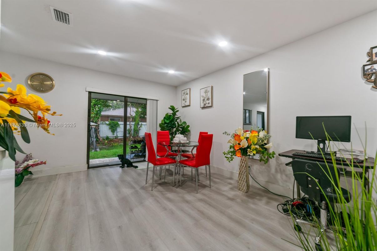Dining room, Interior, Recessed Lighting, Wood Texture Flooring