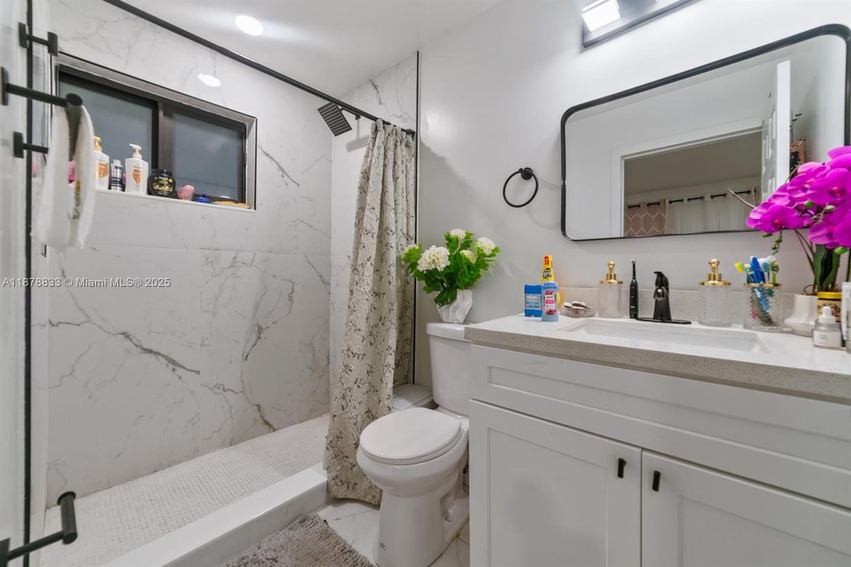 Bathroom, Interior, Marble Walls, Recessed Lighting