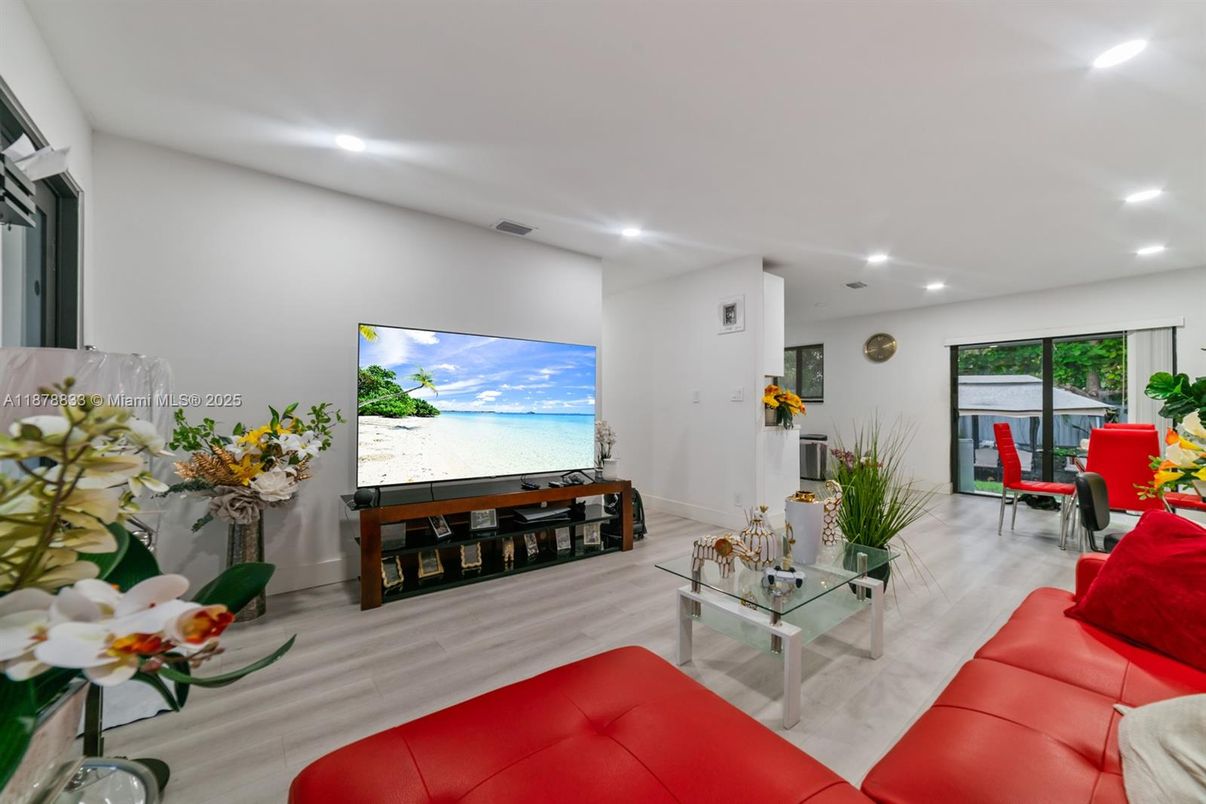 Dining room, Interior, Living room, Recessed Lighting, Water, Wood Texture Flooring