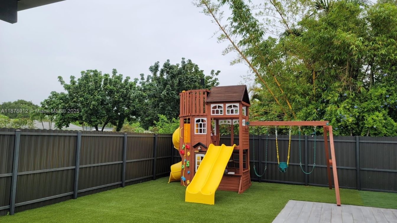 Backyard, Exterior, Playground