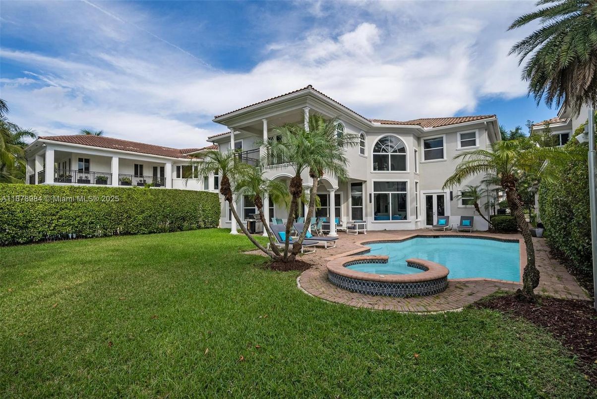 Backyard, Exterior, Pool