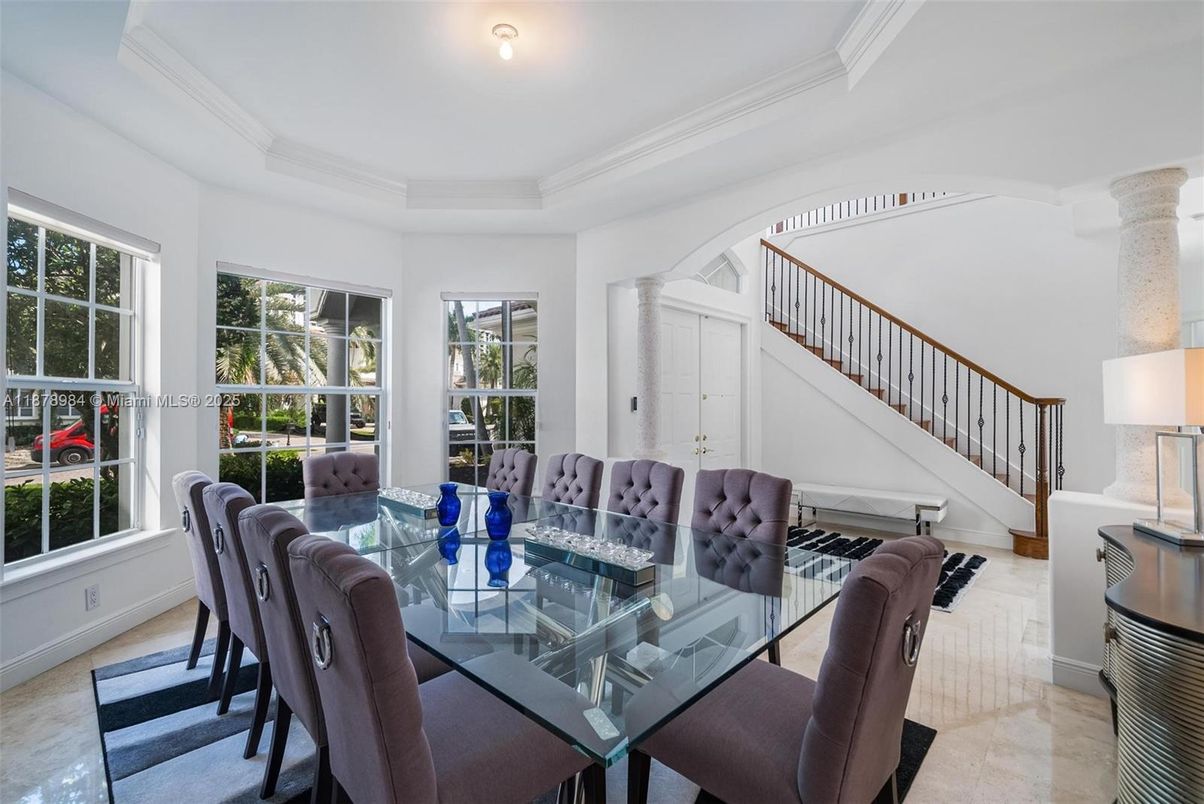 Dining room, Interior