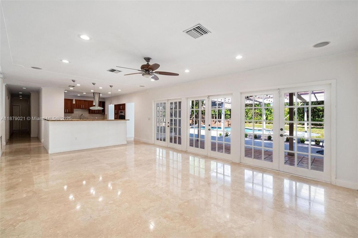 Empty room, Interior, Kitchen, Recessed Lighting