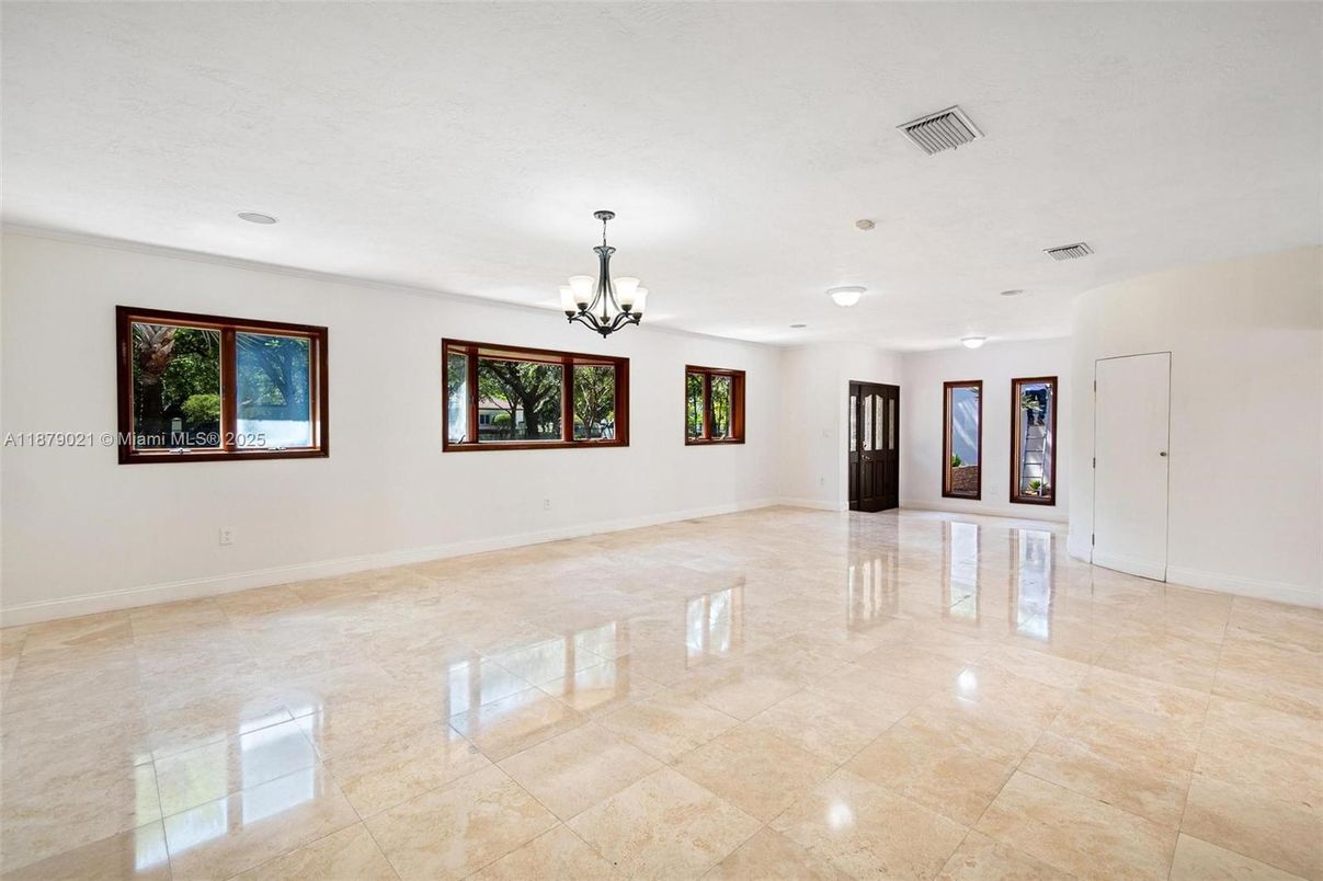 Chandelier, Empty room, Interior