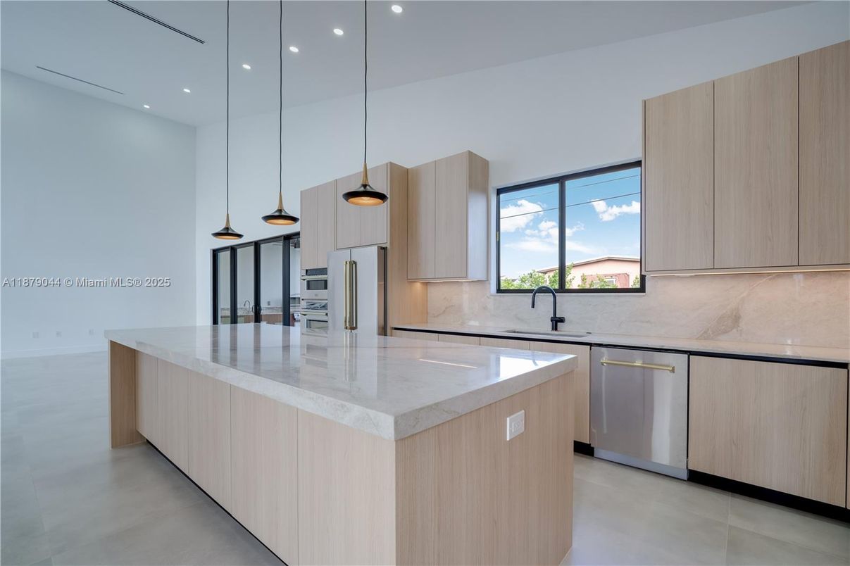 Interior, Kitchen, Pendant Lights, Recessed Lighting, Stainless Steel Appliances