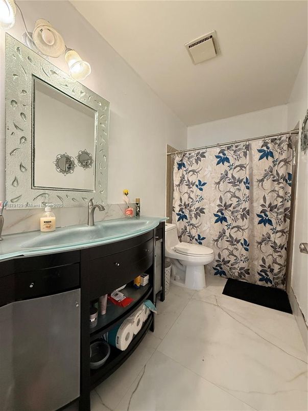 Bathroom, Interior